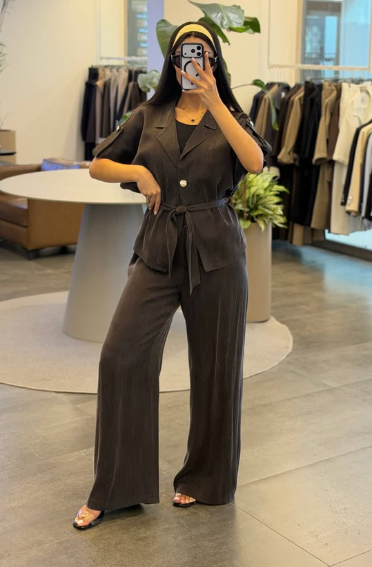 قهوه ای تیره تر